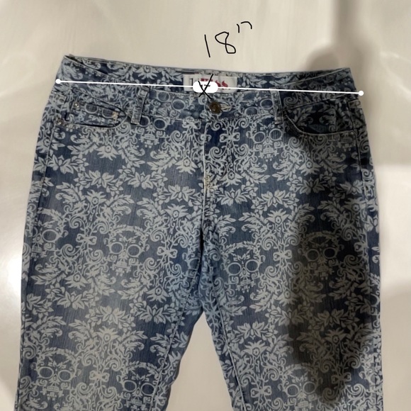 1st KISS Sugar Skulls Jeans Jr. Sz 13 Halloween Day of the Dead - Picture 4 of 8